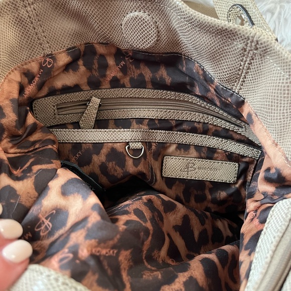 B.MAKOWSKY•leather taupe shoulder tote bag EUC - Picture 7 of 14